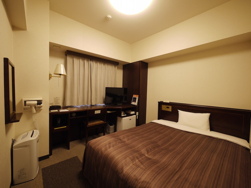 Hotel Route-Inn Wajima 8/65