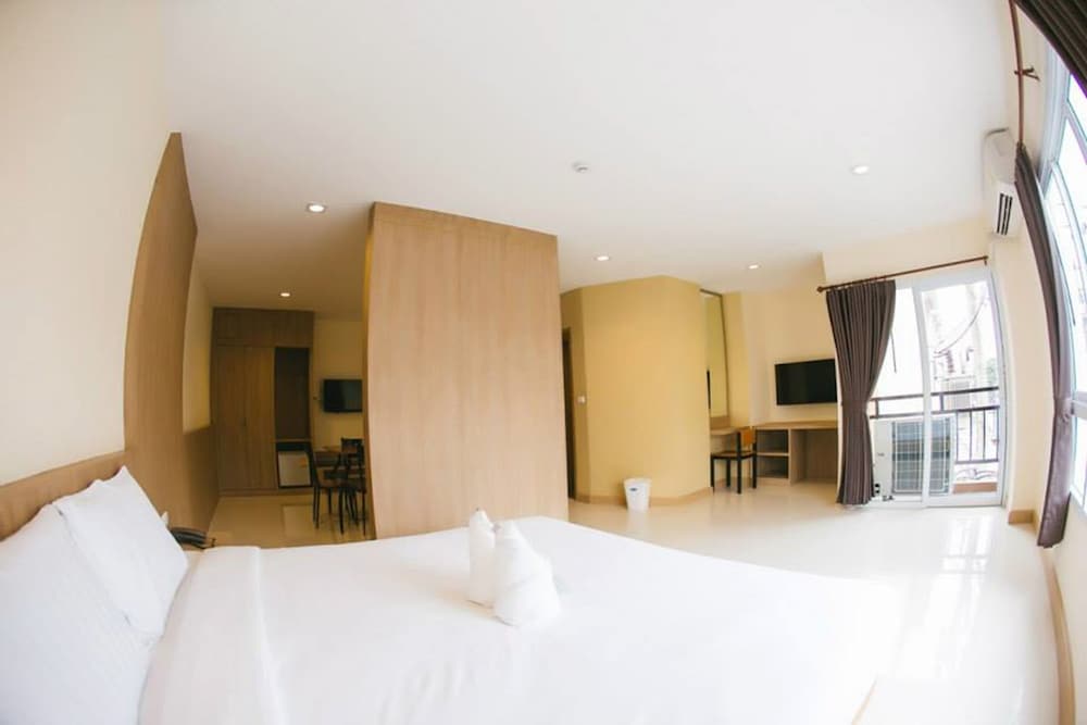 Omg Hotel 7/58