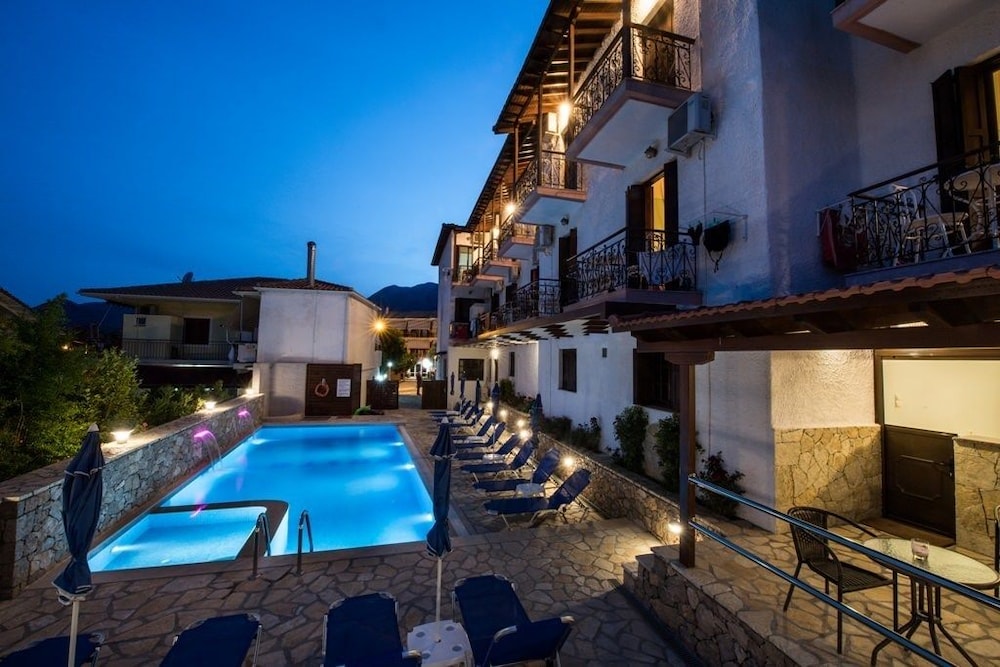 Nostos Hotel 37/40