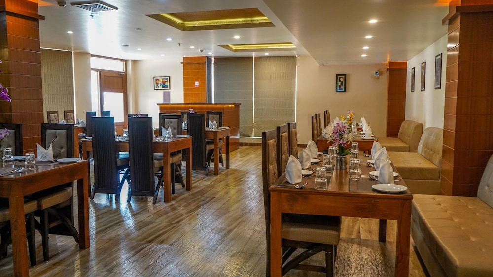 Hotel Jsr Continental 34/50