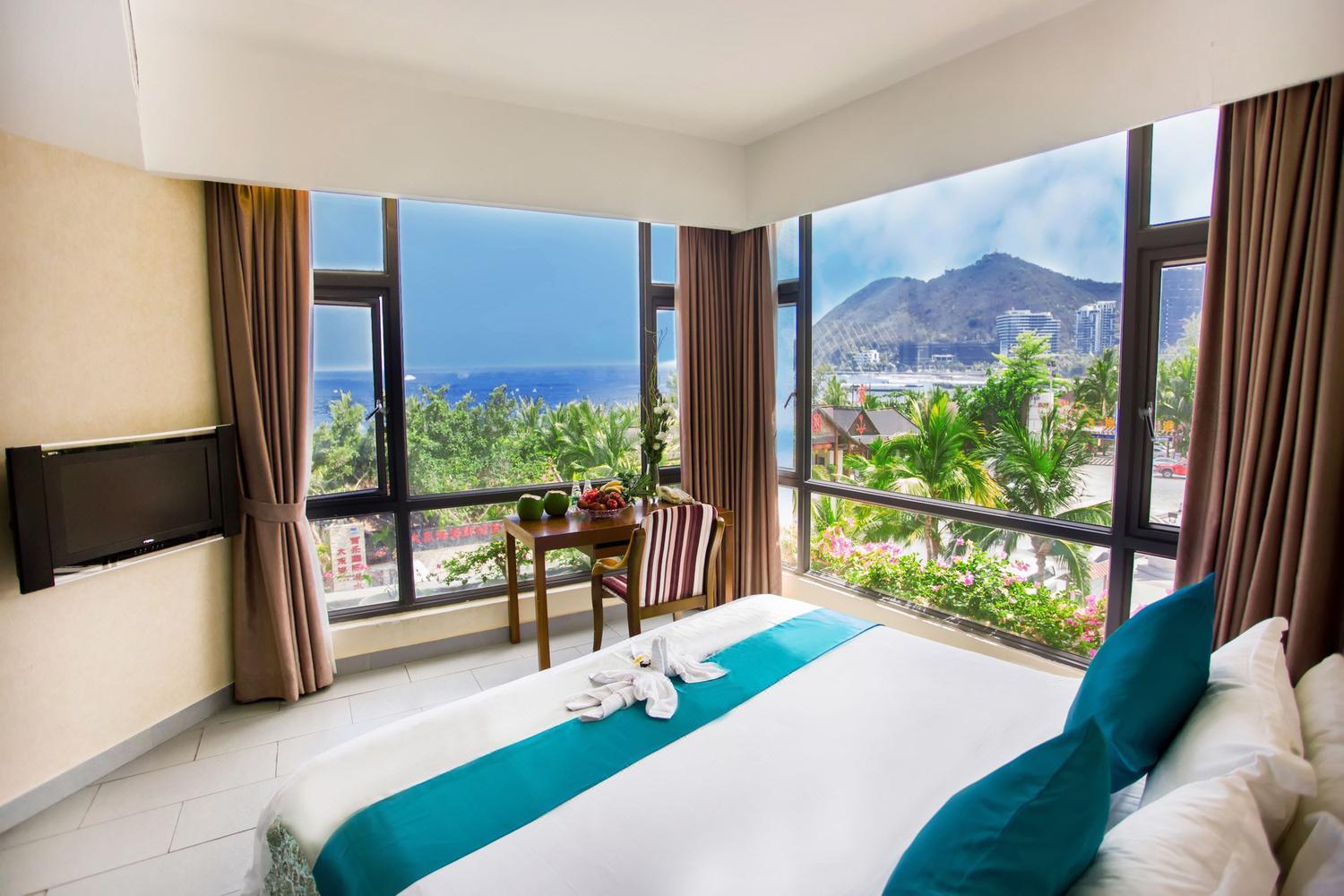 Room, Queen Bed, with View