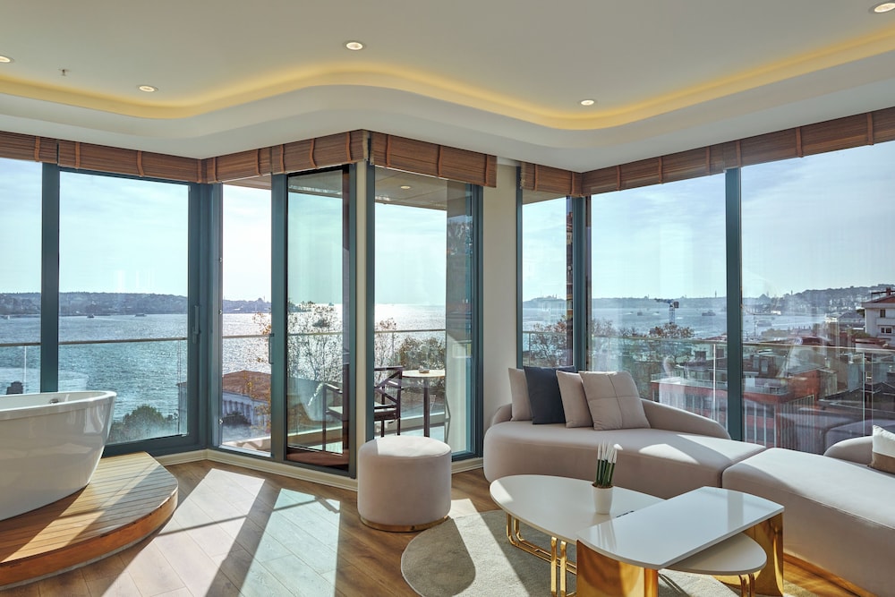 Ciragan Hotel Bosphorus Istanbul 50/68