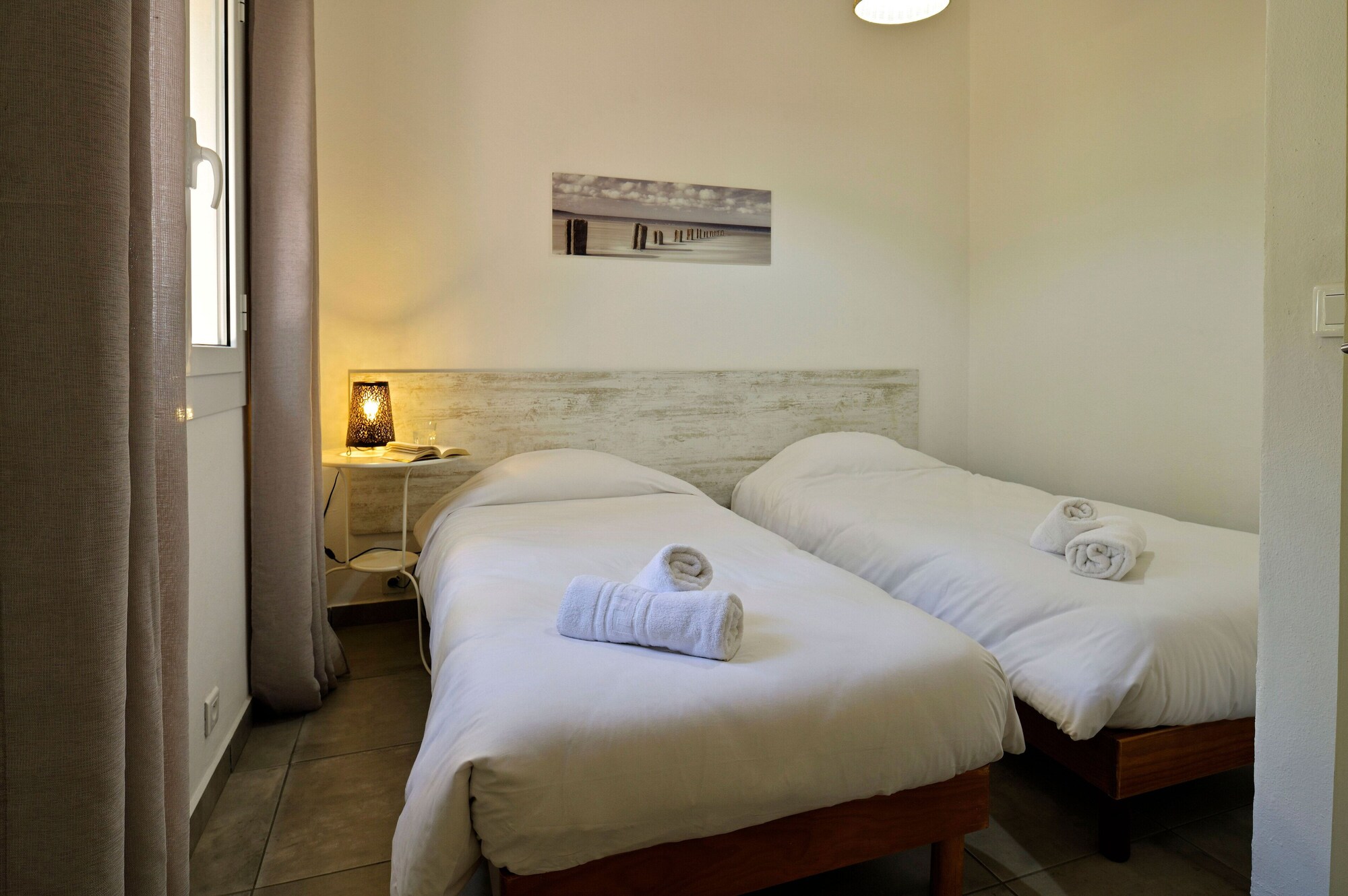 3 Bedrooms, Mini, Villa, 1 Queen and 2 King Beds