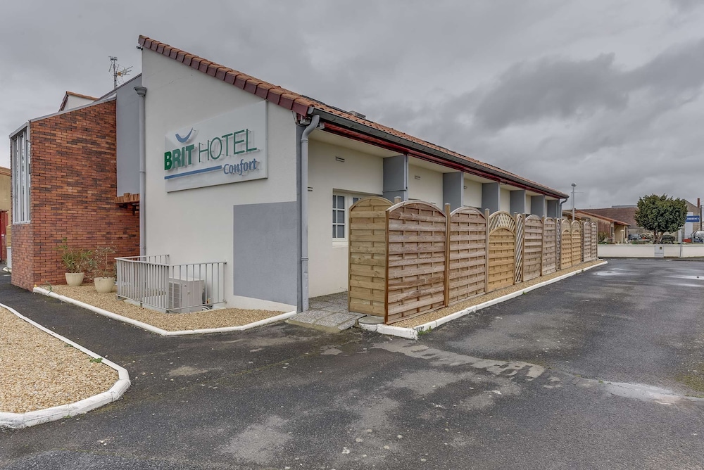 Brit Hotel Confort Thouars 1/48