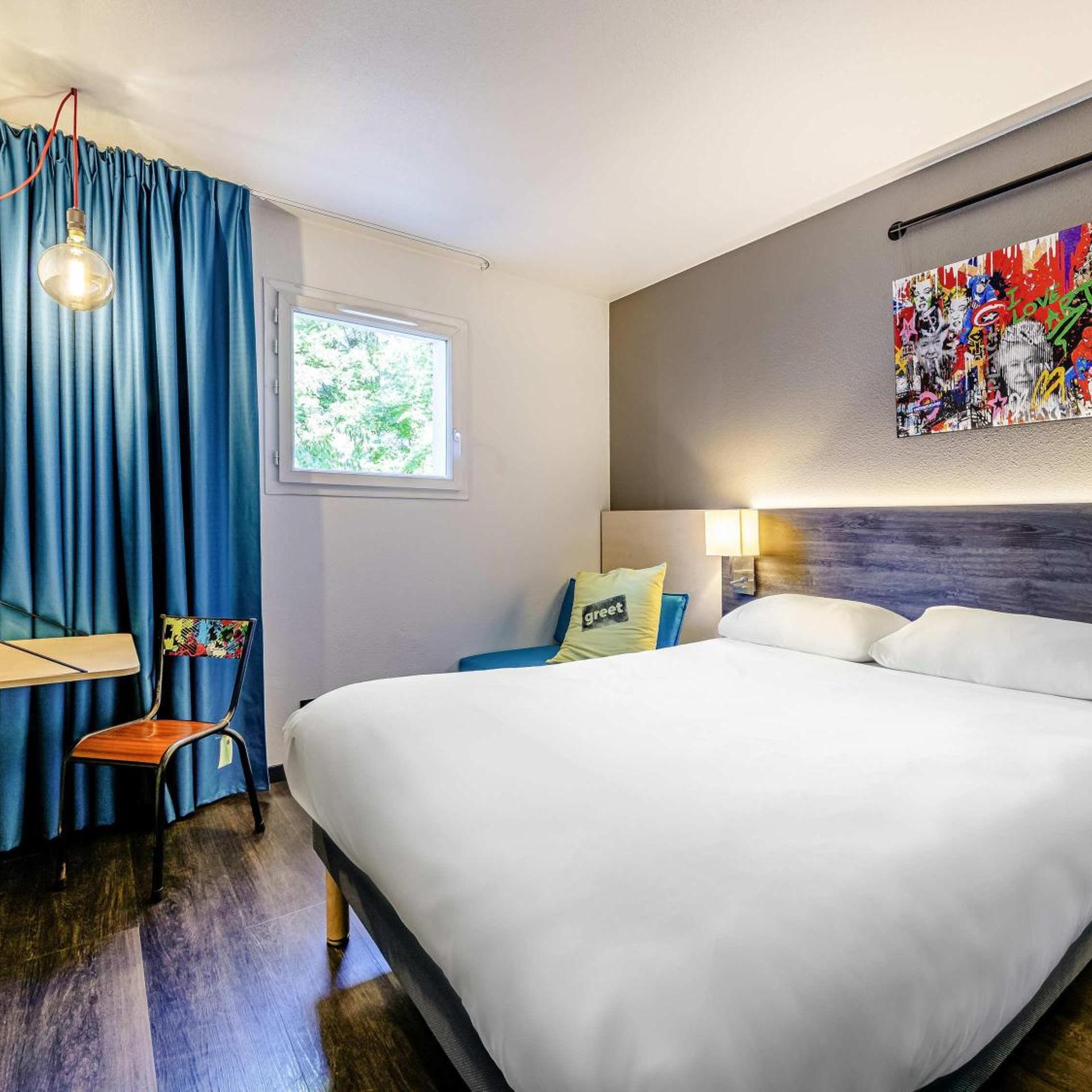 Pop, Double Bed, Sofa
