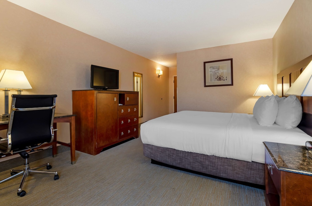 Spark by Hilton Staunton 15/41