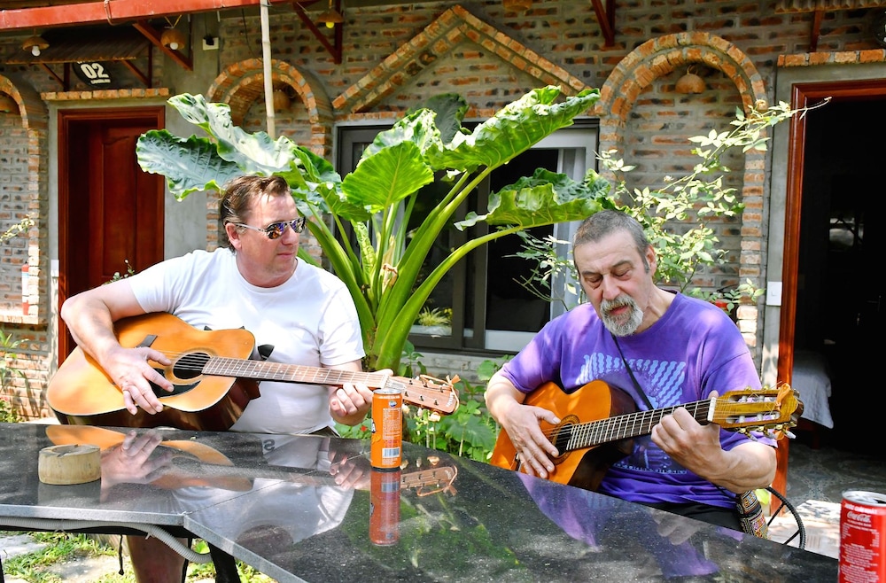 Anh Tuan Tam Coc Old Space Bungalow 8/50