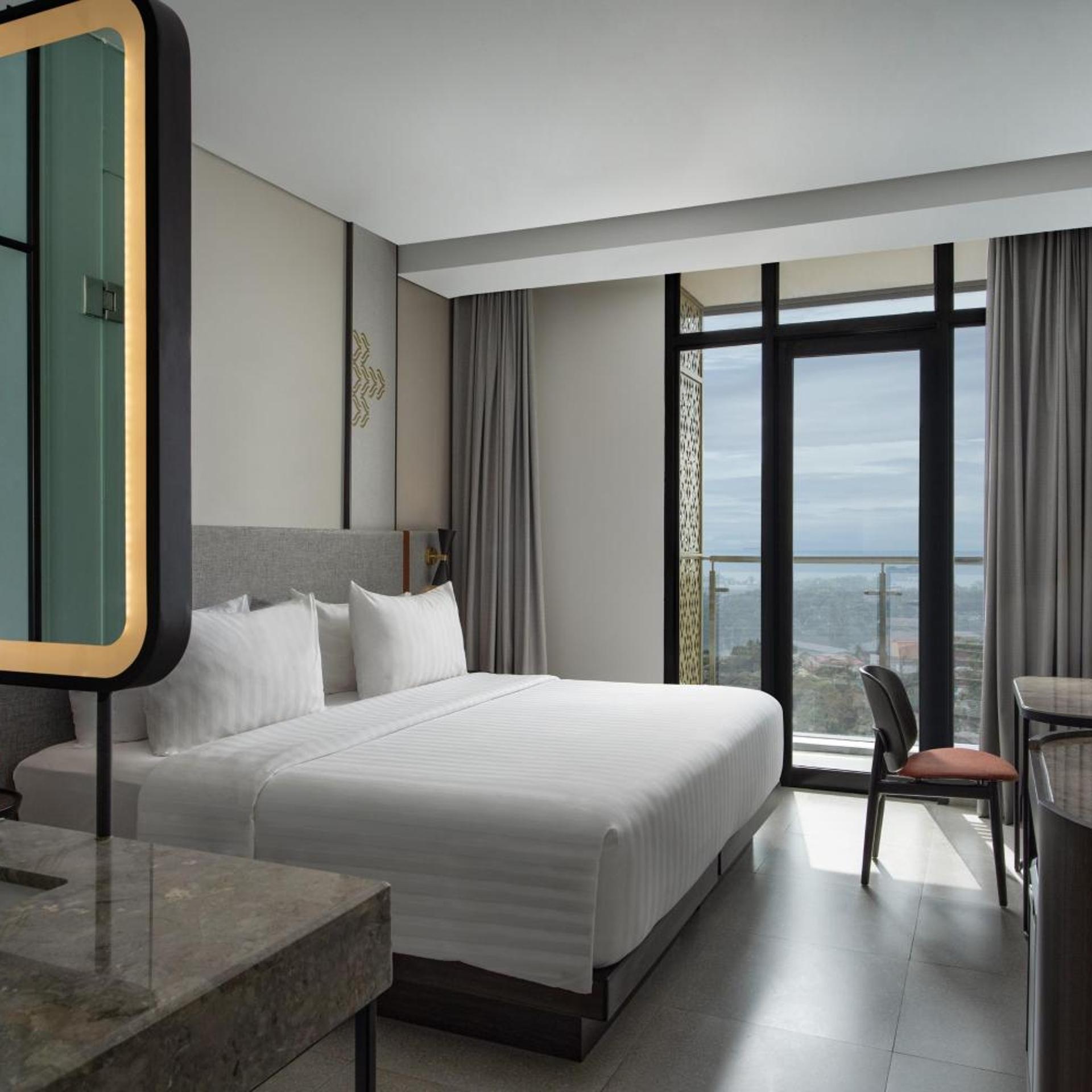 Hollywood, Deluxe, Ocean View