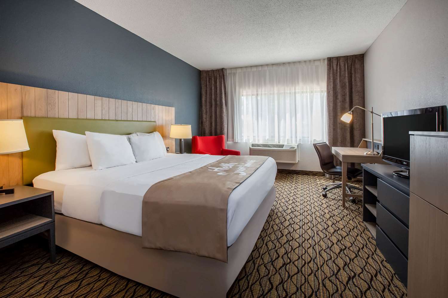 Days Inn & Suites by Wyndham Rochester Hills MI 11/31
