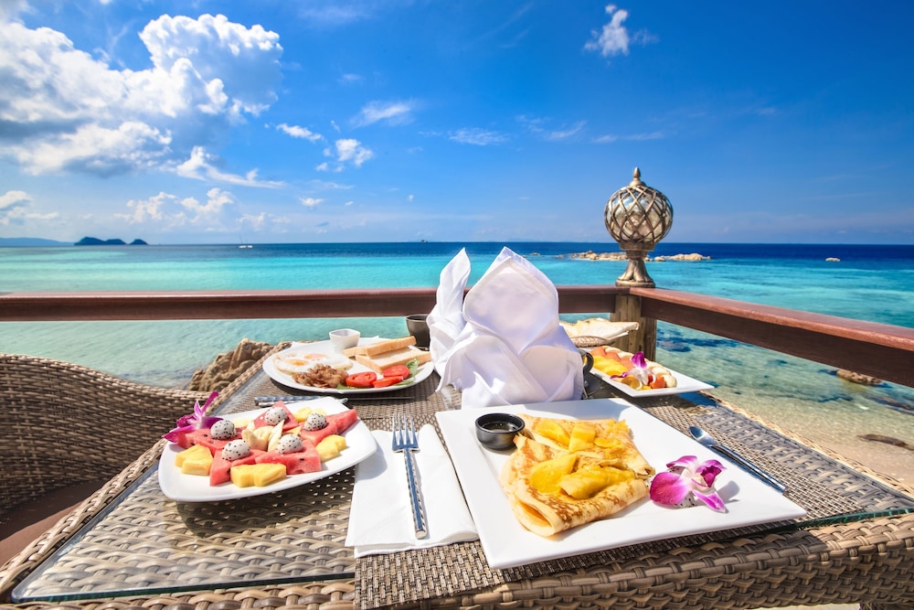 Beyond the Blue Horizon Villa Resort 56/73
