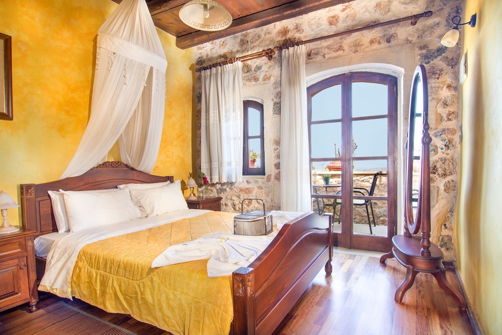 Samonas Traditional Villas 14/50