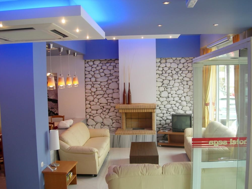 HOTEL SEGAS 36/43