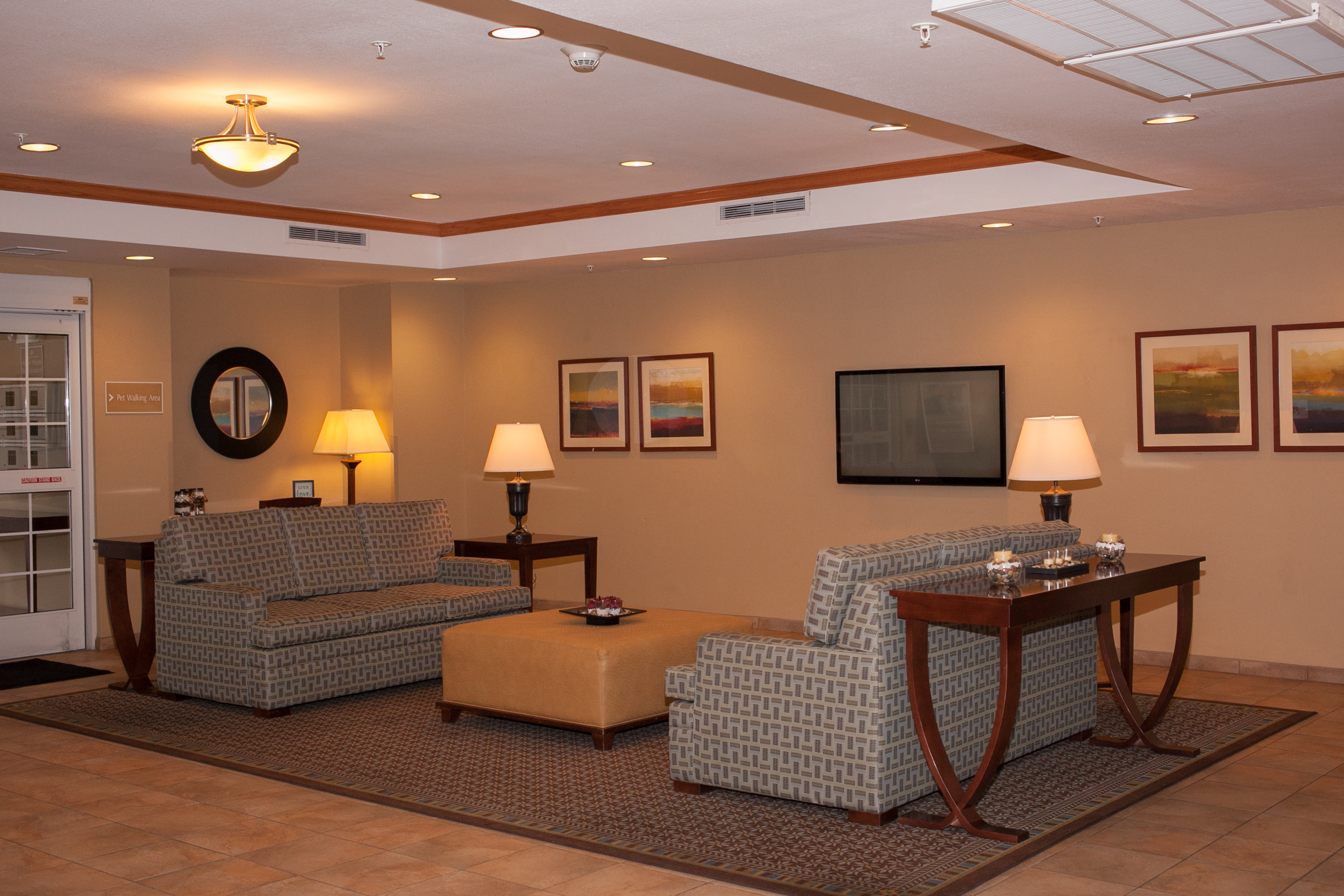 CANDLEWOOD SUITES LOGAN 28/31