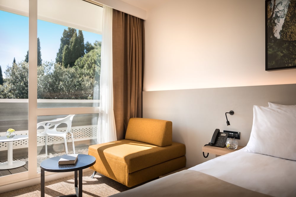 Eden Hotel by Maistra Collection 8/50