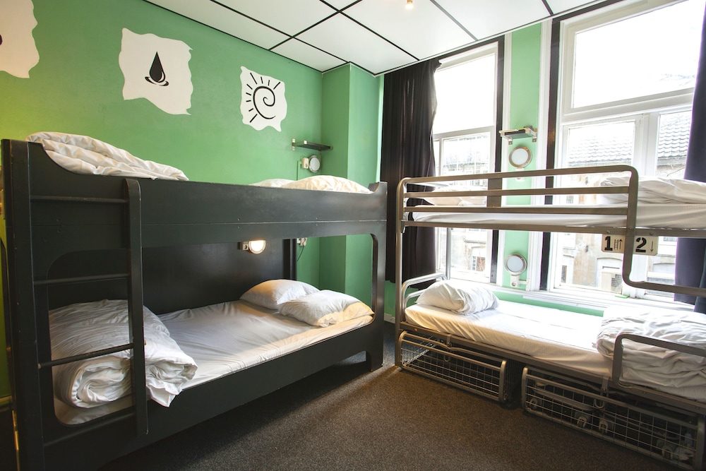 Flying Pigs Uptown Hostel Amsterdam 17/50