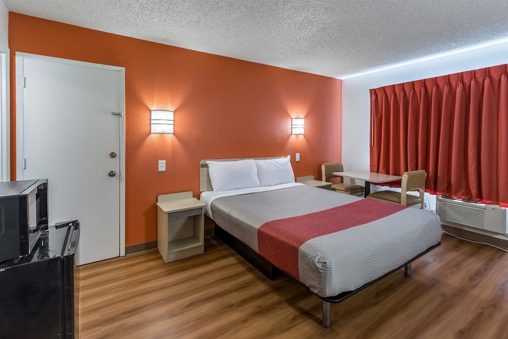 Motel6 Beaverton, OR 23/39