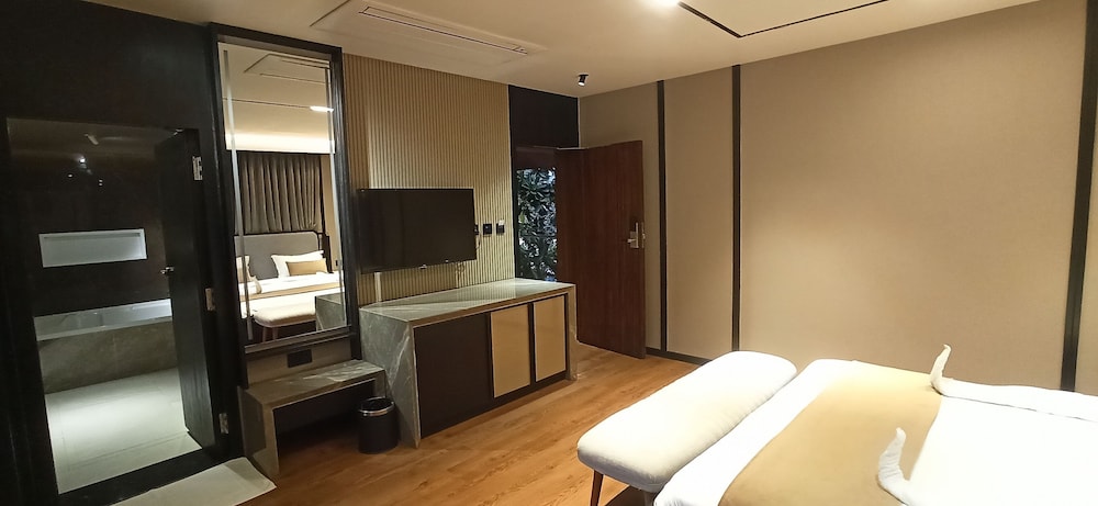 Radhe Upavan Resort 13/50
