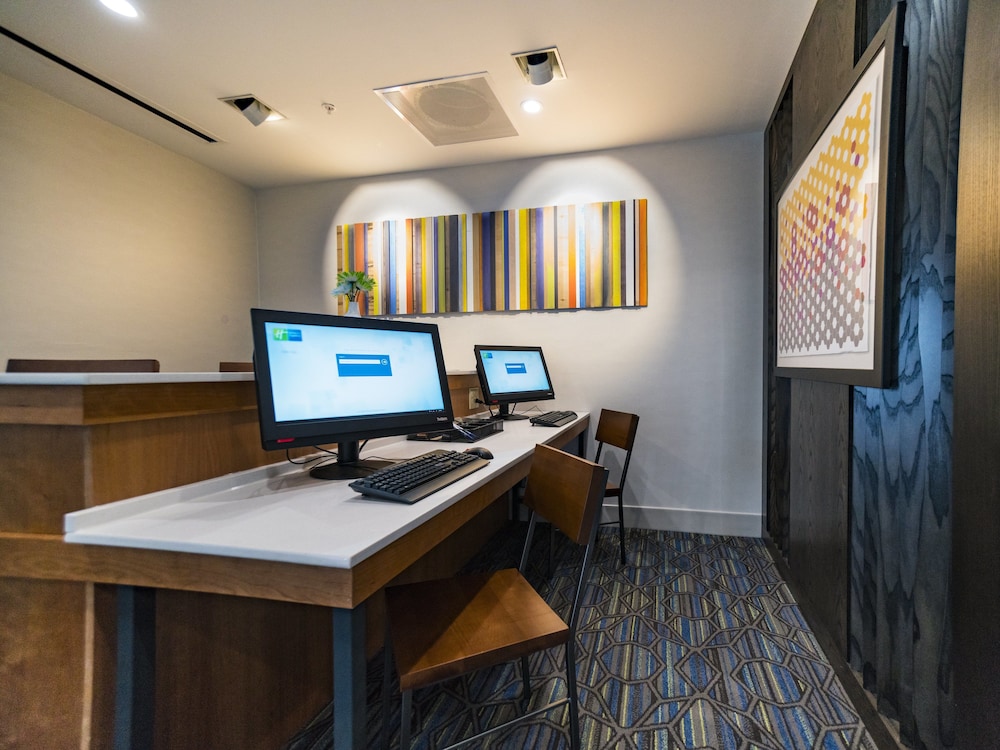 Holiday Inn Express & Suites Southaven Central - Memphis 52/53