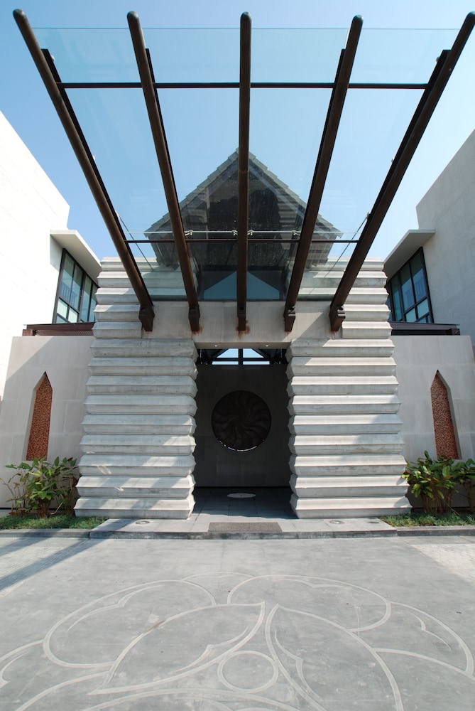 Sareeraya Villas and Suites 49/50