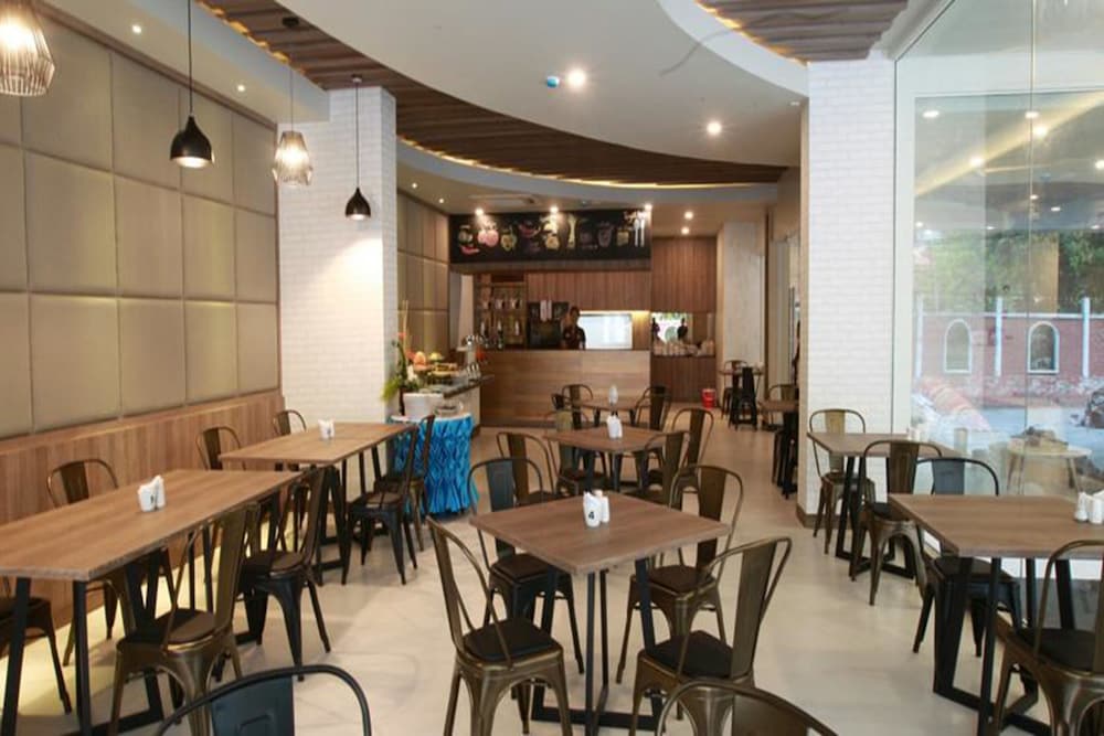 Levana Hotel 31/45