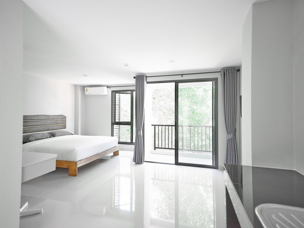 Baan Pakdi 7/30