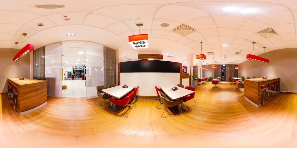 Ibis Warszawa Reduta 38/55