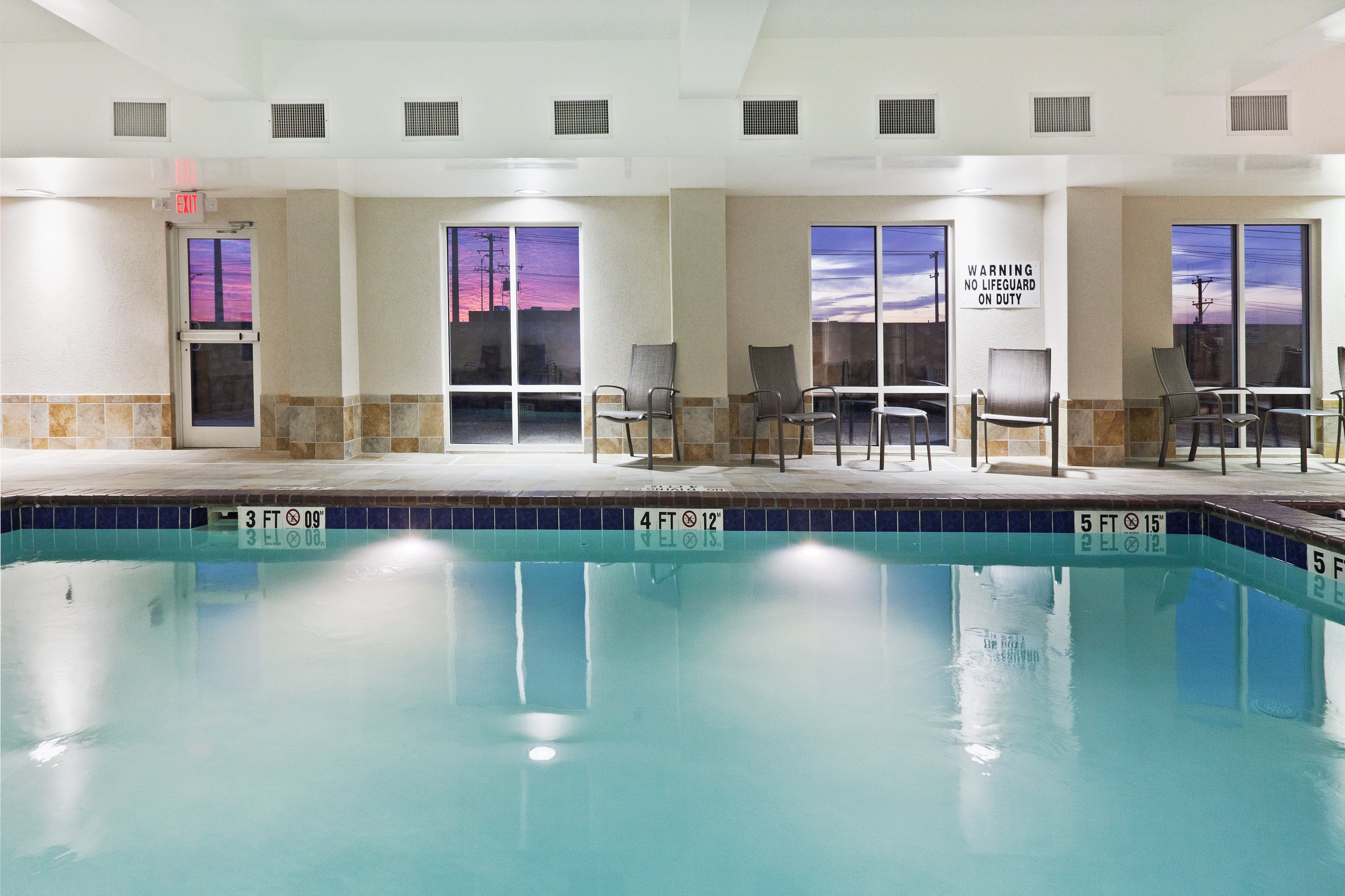 Holiday Inn Express Hotel & Suites El Paso West 21/36