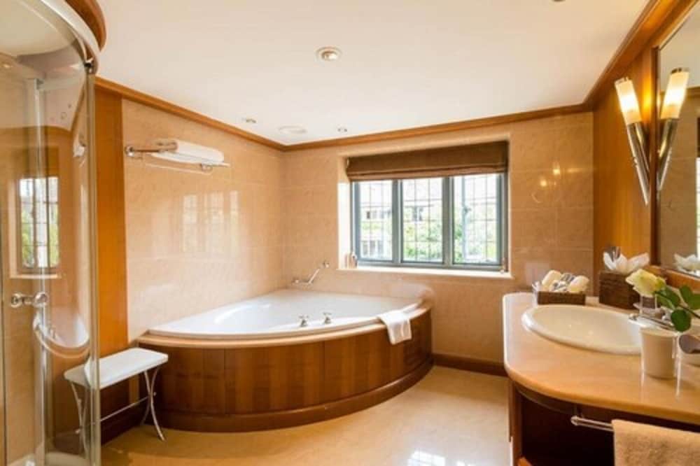 Whatley Manor Hotel & Spa 14/40