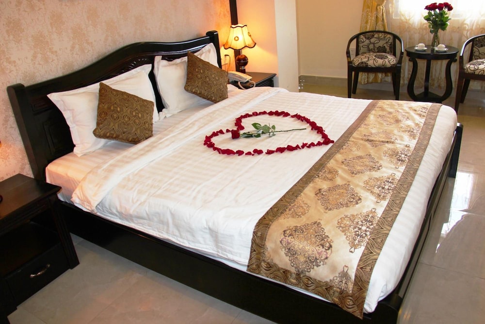 Royal Hotel Dalat 41/57