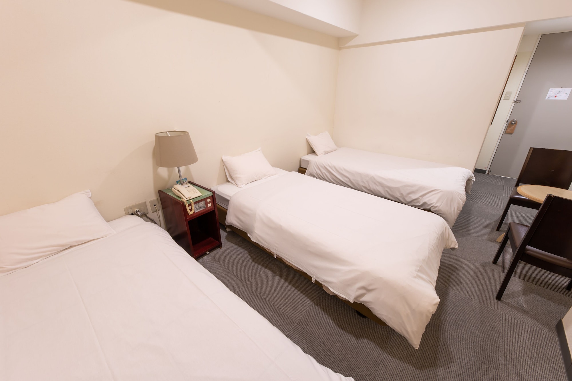 ROOM, TRIPLE