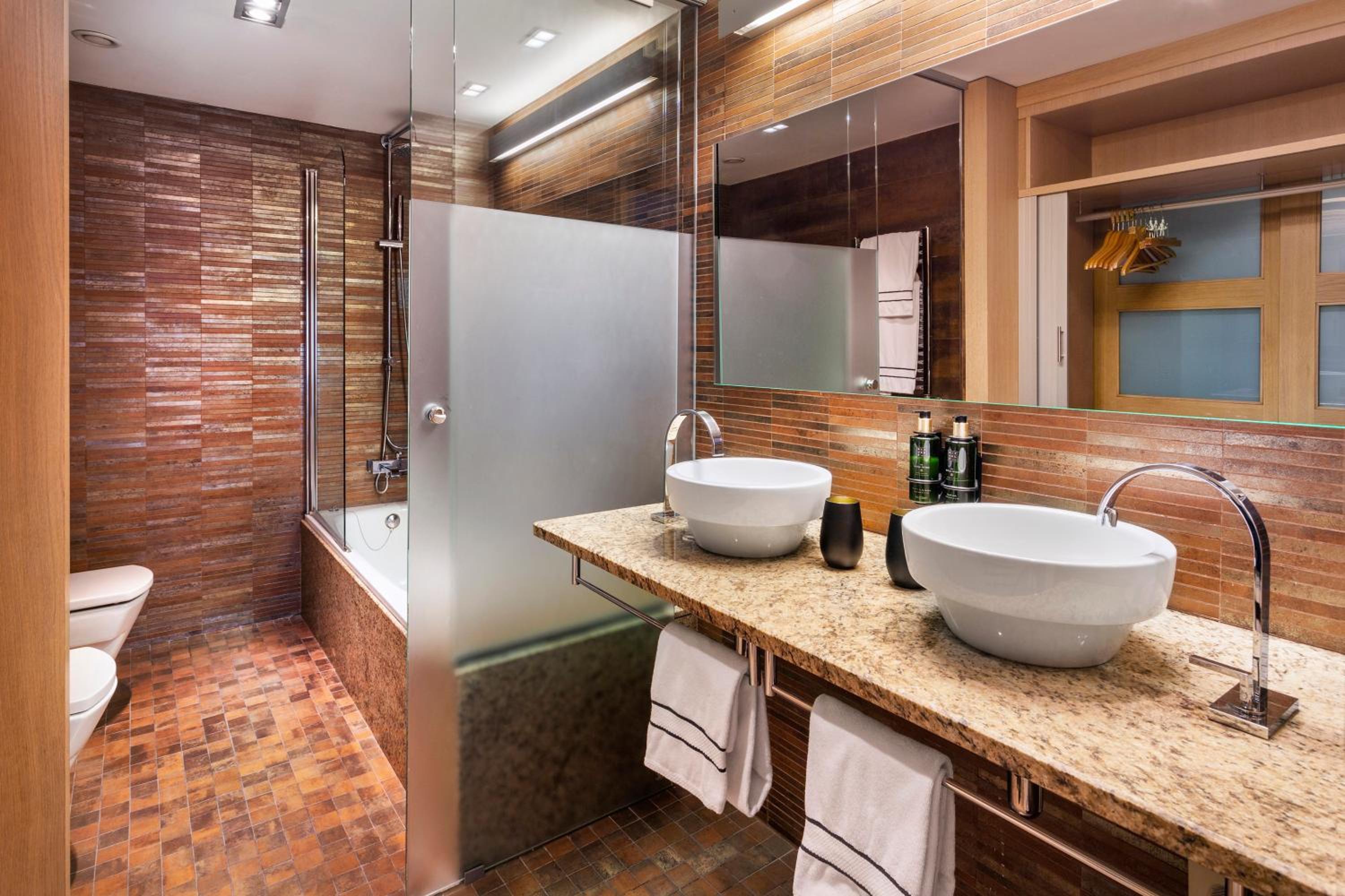 Melia, Guest Room, Queen Bed، Melia Madrid Princesa Hotel 5/6