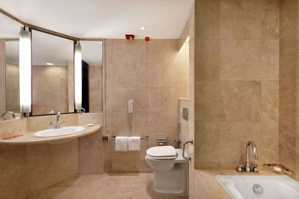 Ramada Plaza By Wyndham Dubai Deira 49/50