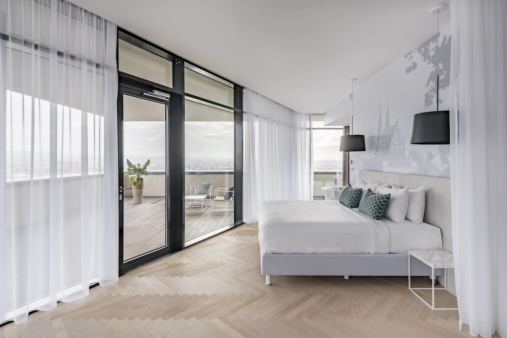 Courtyard By Marriott Brno 10/45