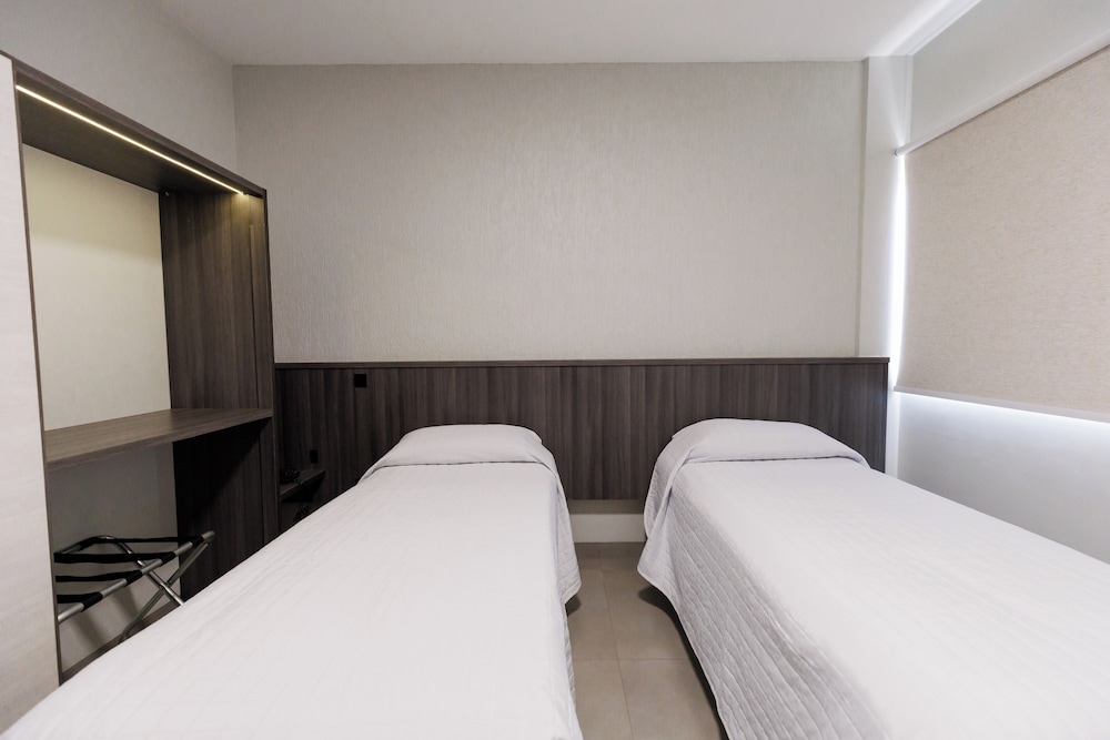 TONELLO BUSINESS HOTEL 13/47