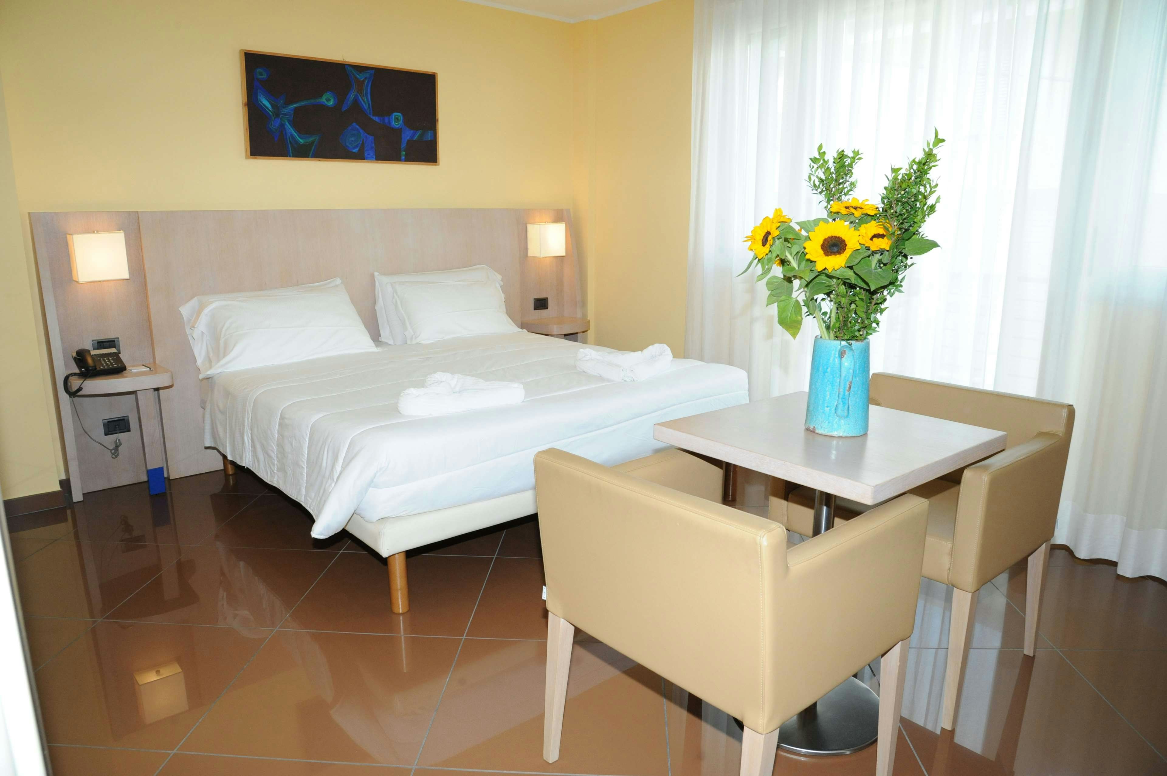 Hotel Chiaraluna 12/29