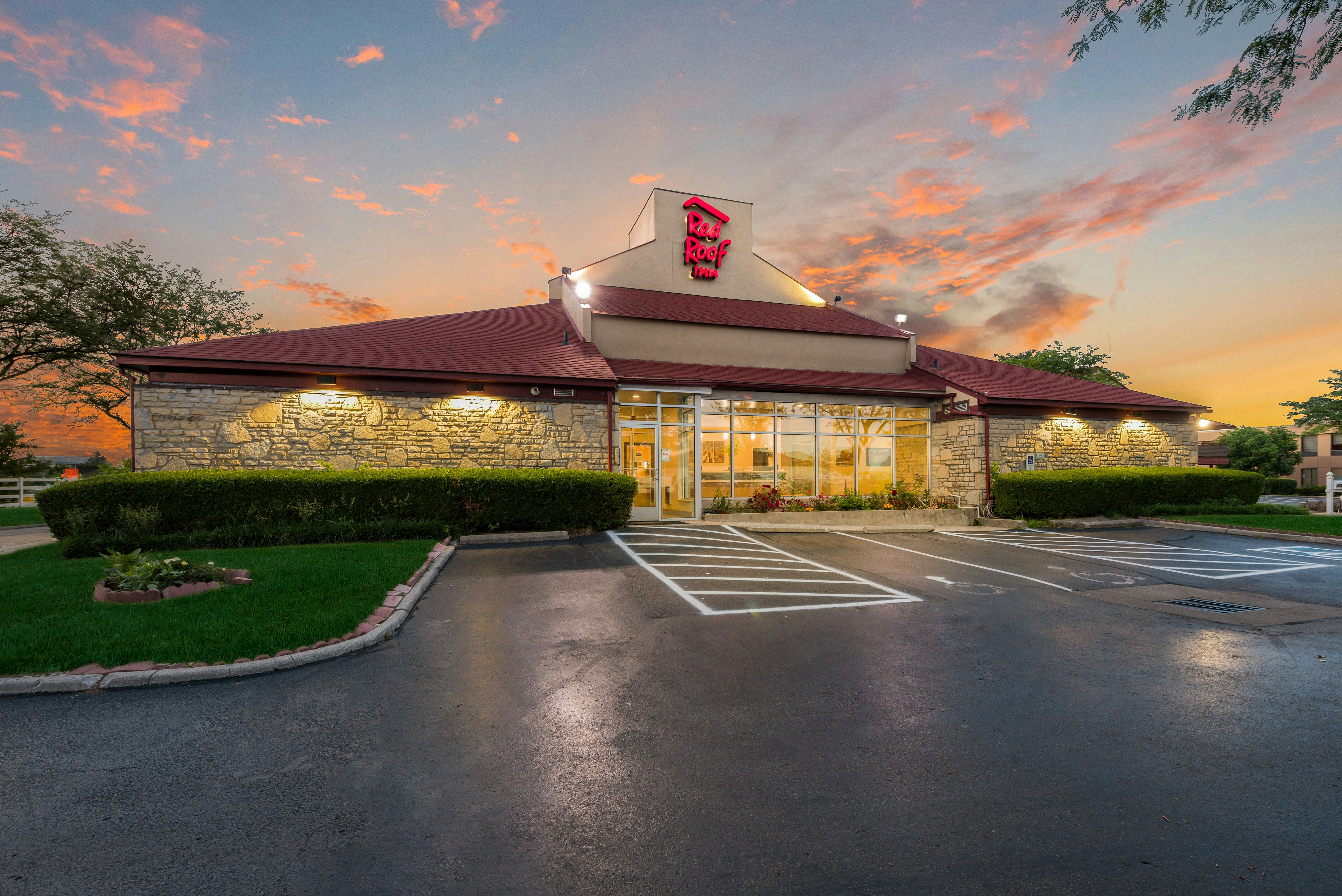 Red Roof Inn Columbus - Grove City 2/44