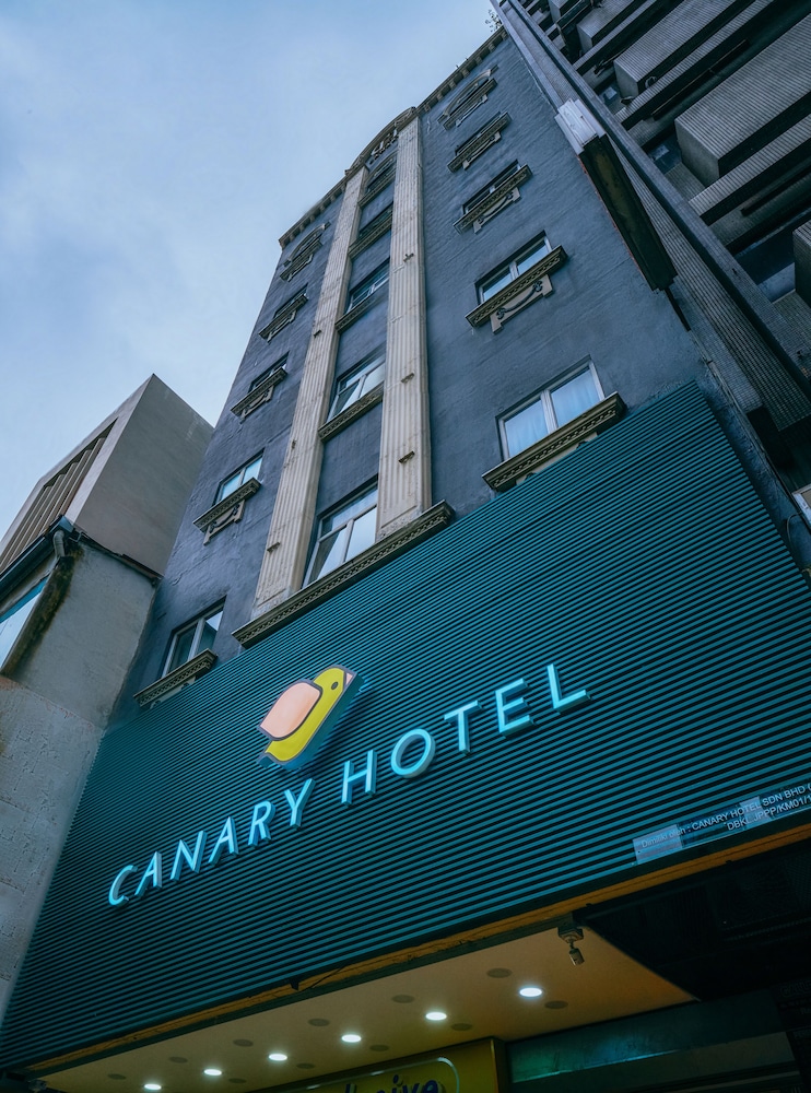 Canary Hotel 2/27