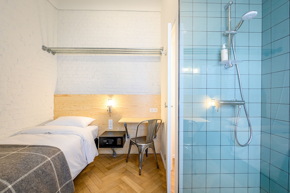 Hotel A La Grande Cloche 58/58