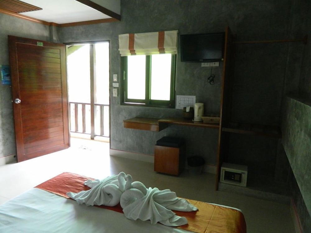 Araya Boutique Hotel 45/69