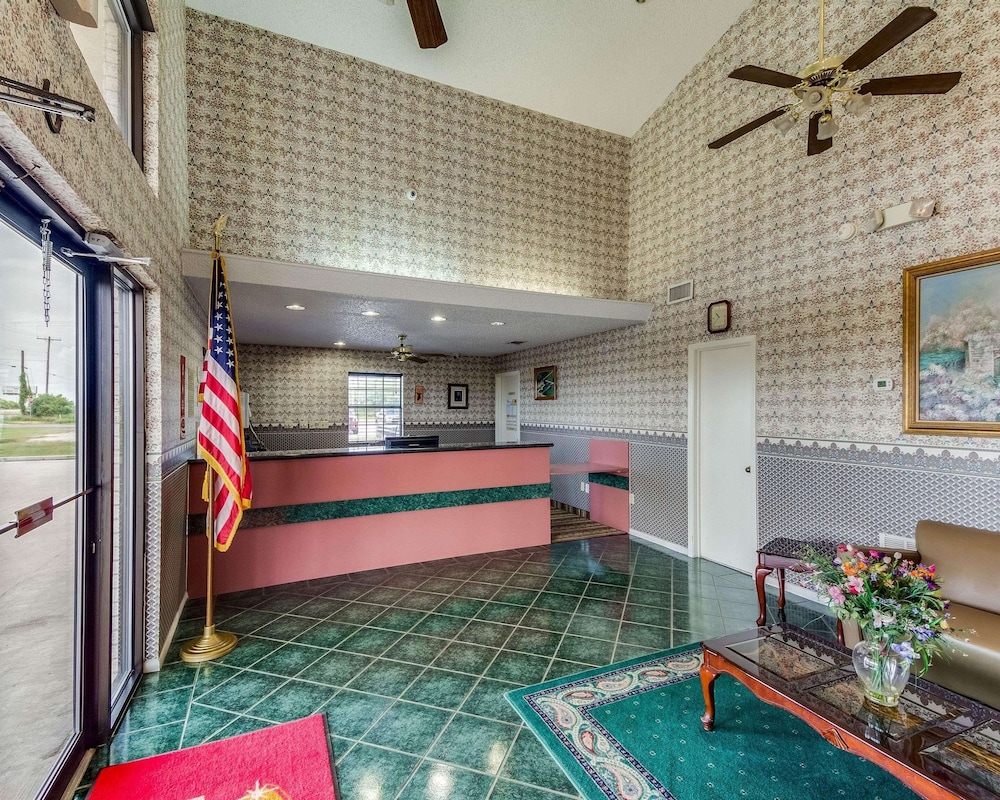 Econo Lodge Falfurrias 9/31
