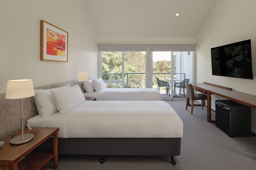 2 Bedrooms, Golf, Villa