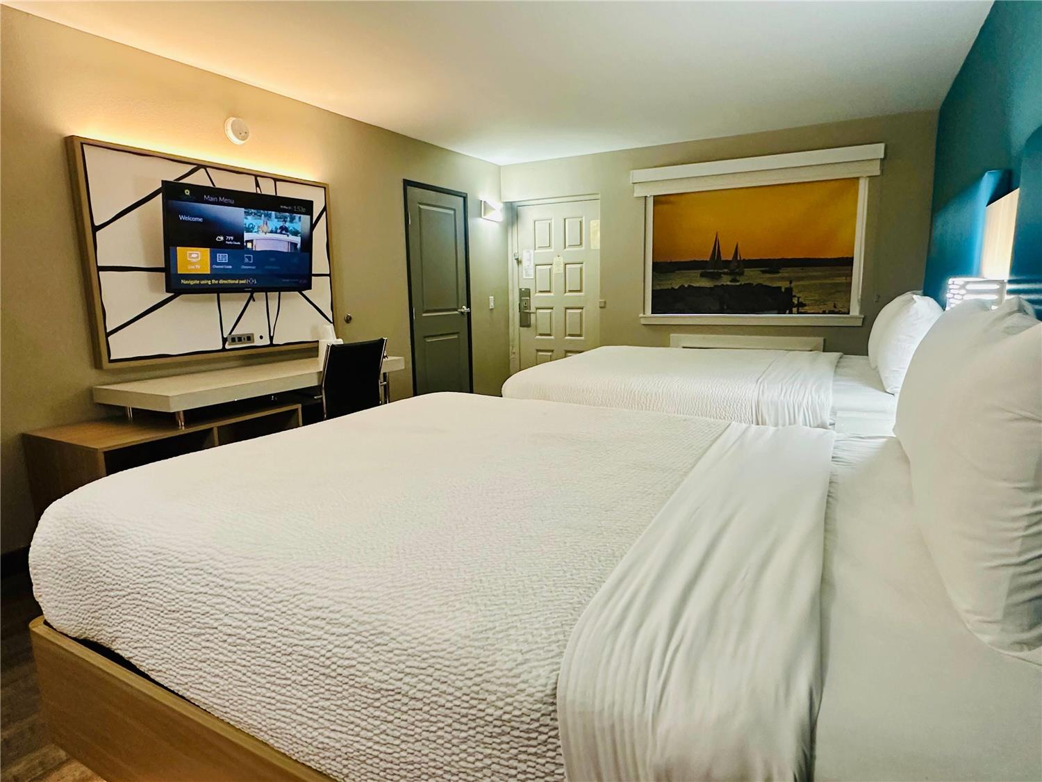 La Quinta Inn by Wyndham Costa Mesa / Newport Beach 10/23