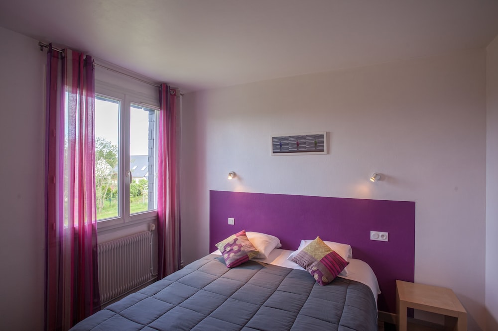 COZY HOTEL 21/40
