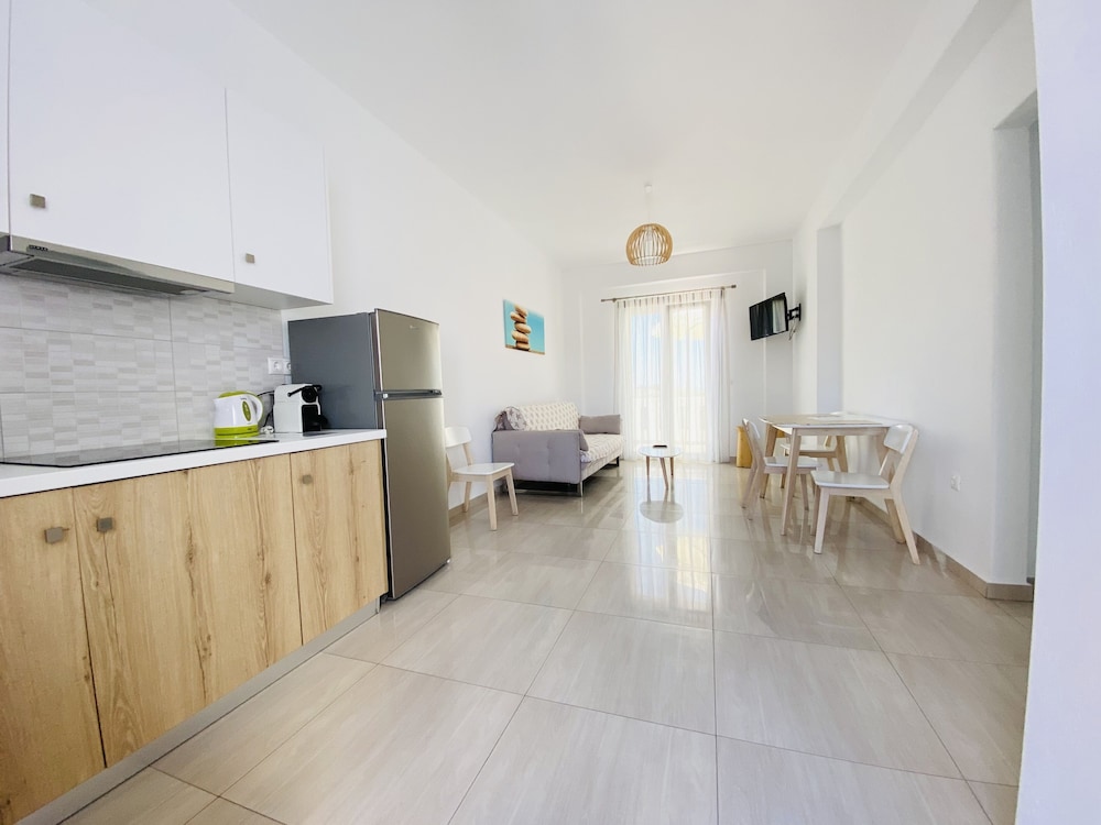 Eleftheria Hotel 6/50