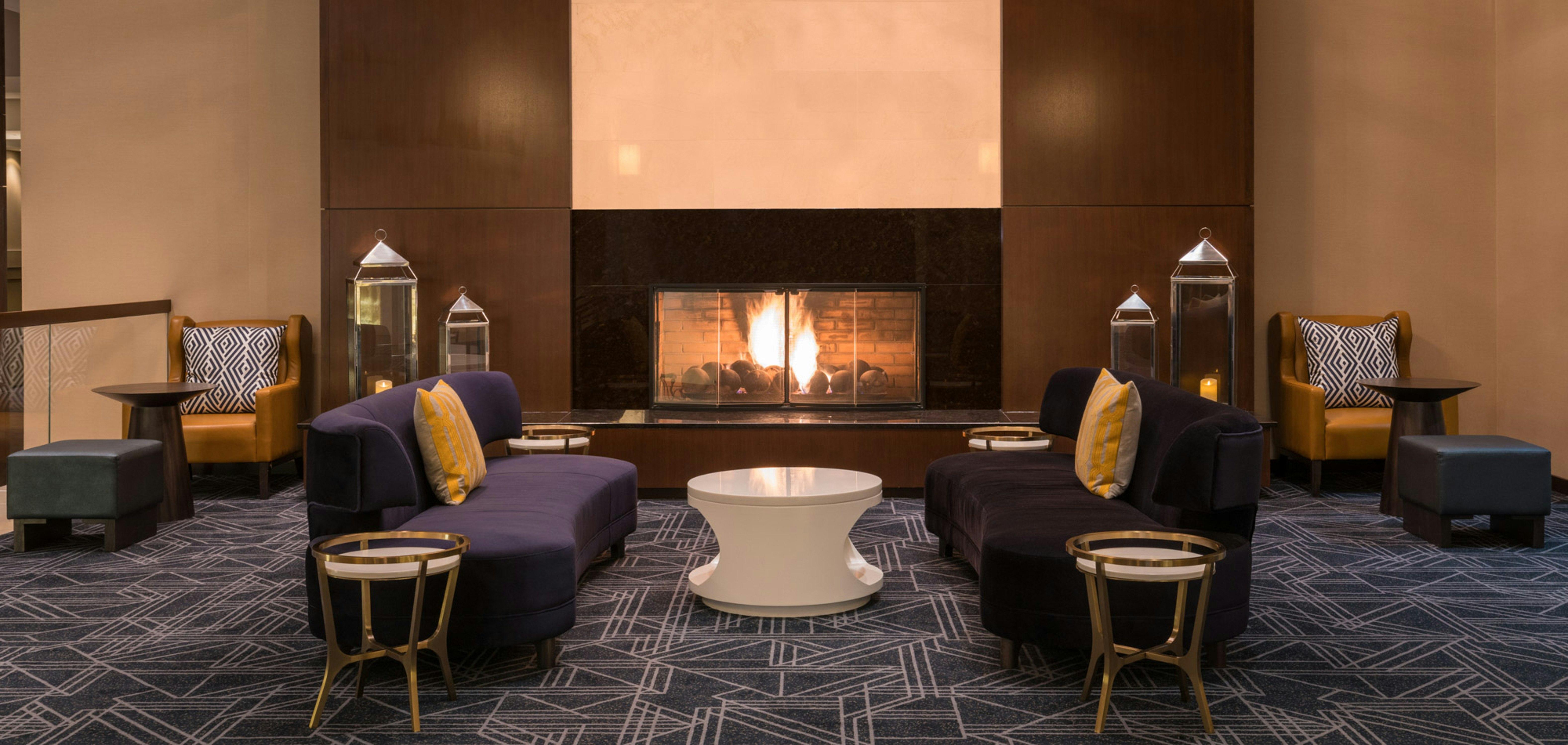 THE SARATOGA HILTON 47/75