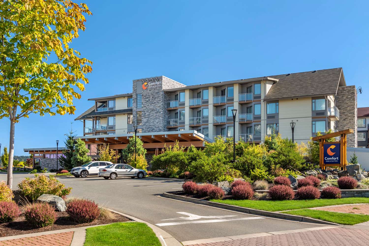 Comfort Inn & Suites Campbell River, BC 44/46