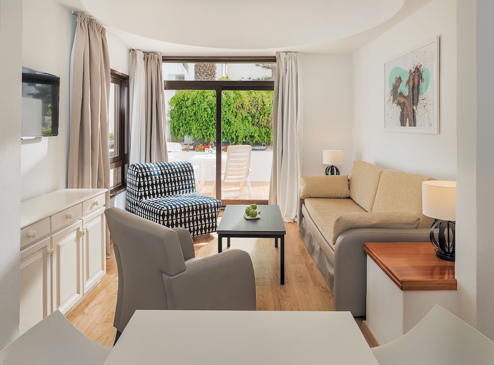 H10 Suites Lanzarote Gardens 46/73