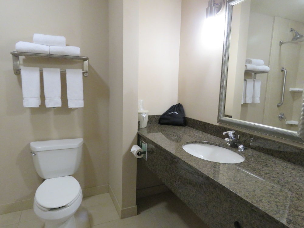 Holiday Inn Express Hotel & Suites North Sequim 15/77