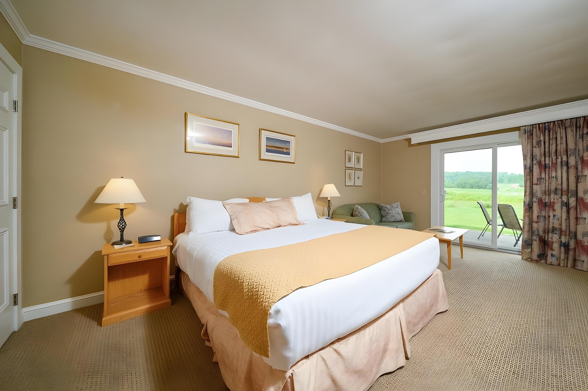 1 Bedroom, Town House