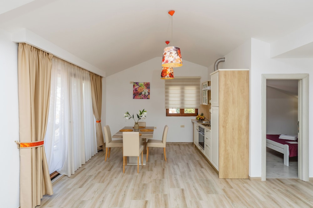 Apartments Arvala 10/46